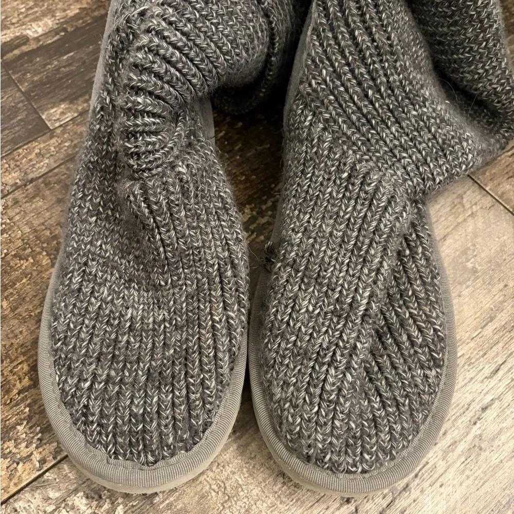 Gray Knit Button CARDI UGG Boots EUC